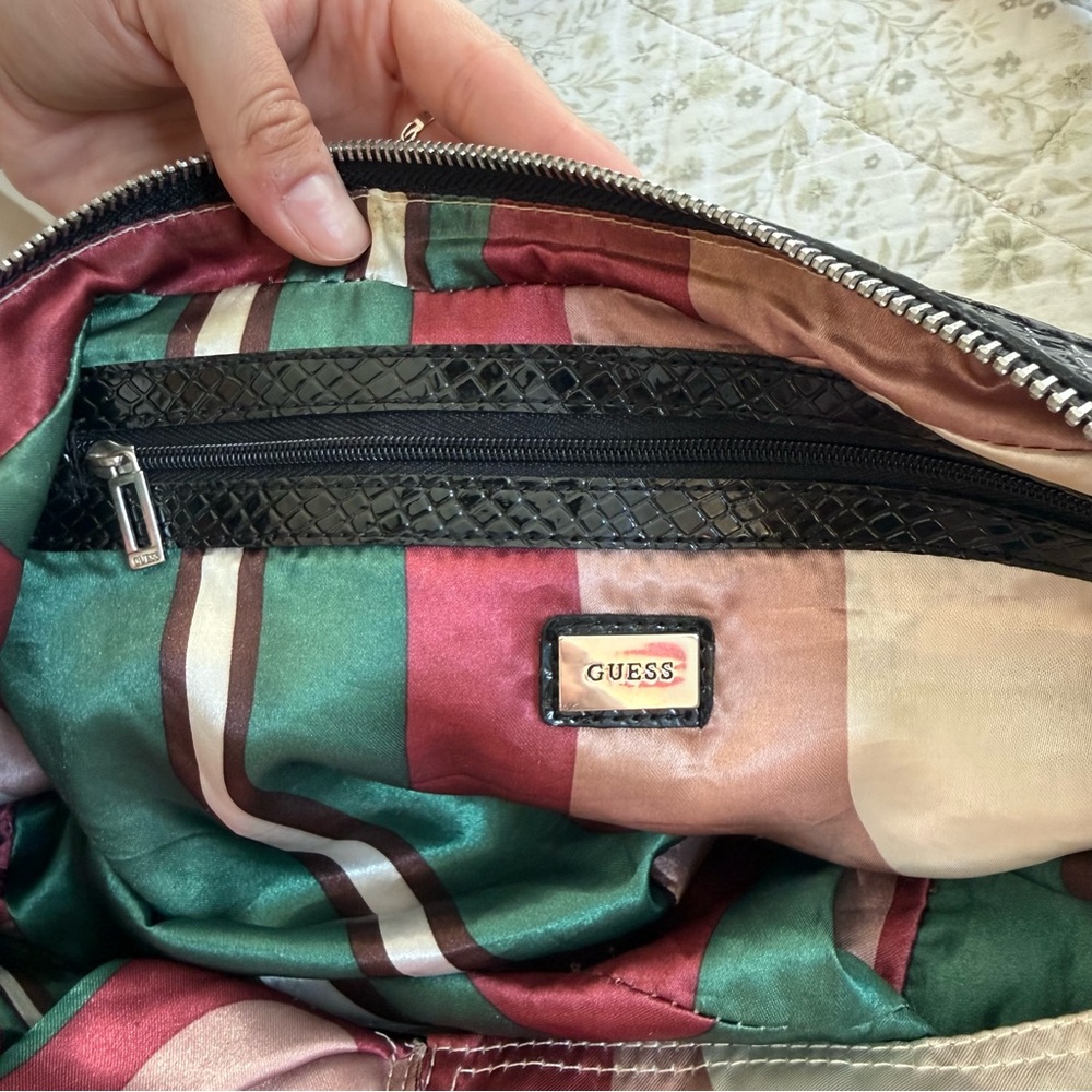 Vintage Guess y2k monogram shoulder bag - Picture 6 of 7